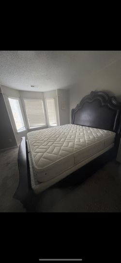 King size bed with matching dresser
