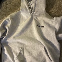 *RARE AND SOLDOUT *Gray 2023 Supreme Worldwide Hooded