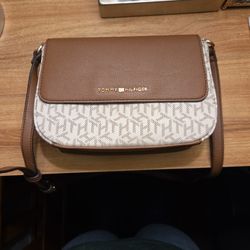 Tommy Hifiger Cross-body Bag