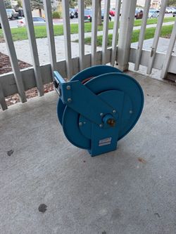 Heavy-Duty Retractable Air Hose Reel