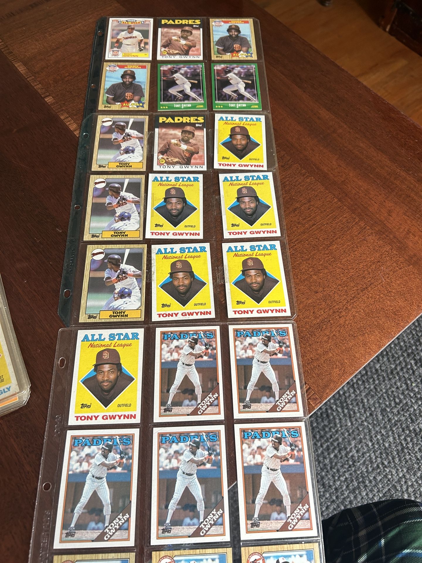Tony Gwynn San Diego Padres Baseball Player Collection Of 21 Mint Condition Baseball Cards Tops/Score 1980S