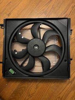 Radiator cooling fan Nissan Rogue Sport 2017 to 2019