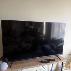 Tv 43” 4UKHD with sound bar hisense