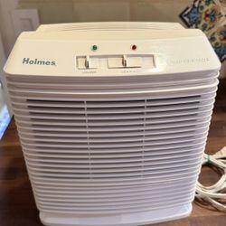 Holmes Air Purifier/ Ionizer