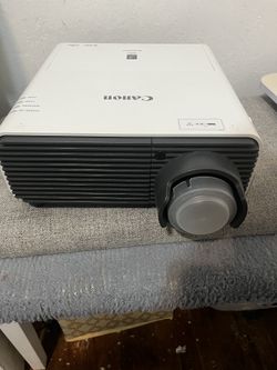 CANON PROJECTOR WUX450ST  (X2)