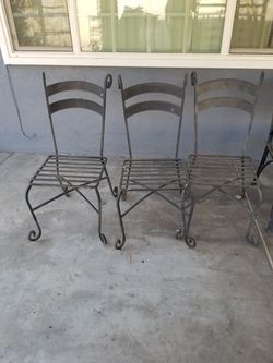 3 metal chairs 16x37