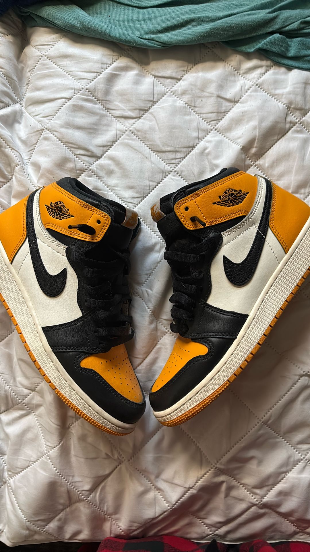 Jordan 1 Taxis/yellow Toe 6y
