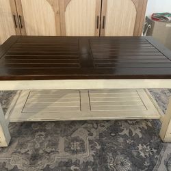 Farmhouse Style Coffee Table 