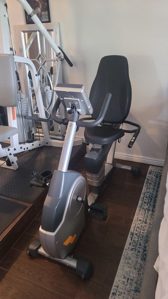 Bremshey U Cardio Comfort Control Recumbent Exercise Bike