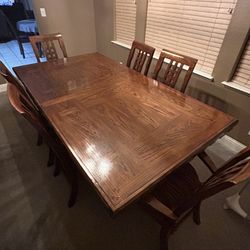 Extending Dining Room Table With 8 Chairs