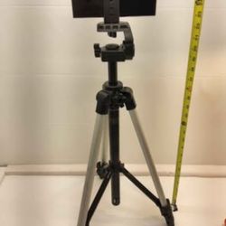Velbon Videomate 300 Tripod w/ Pan Handle & Phone Holder Camera Stand