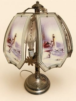 Vintage-Style Lighthouse Panel Table Lamp