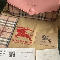 Burberry Saffiano Calf Leather Purse for Sale in Dallas, TX - OfferUp