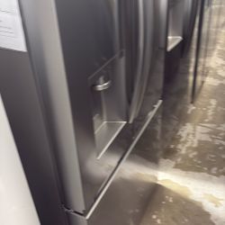 LG French Door Refrigerator 