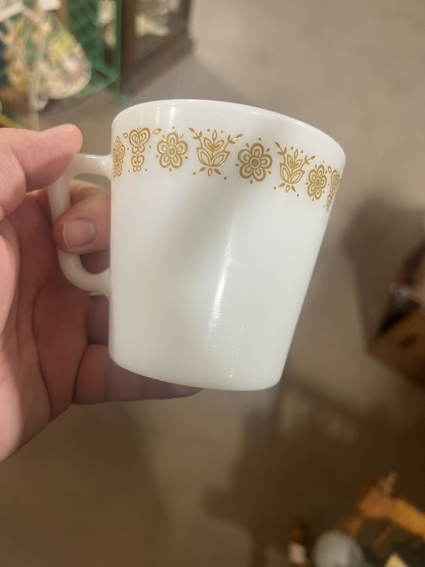 Vintage Pyrex 6 Cups. Make Me An Offer