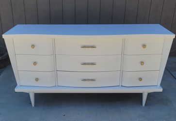 Bassett Wood Dresser