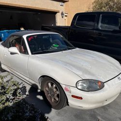 99’ Miata, Hardtop And Extras Bundle