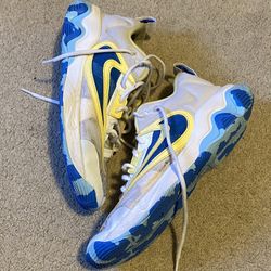 Nike Giannis Sneakers | Size 9.5