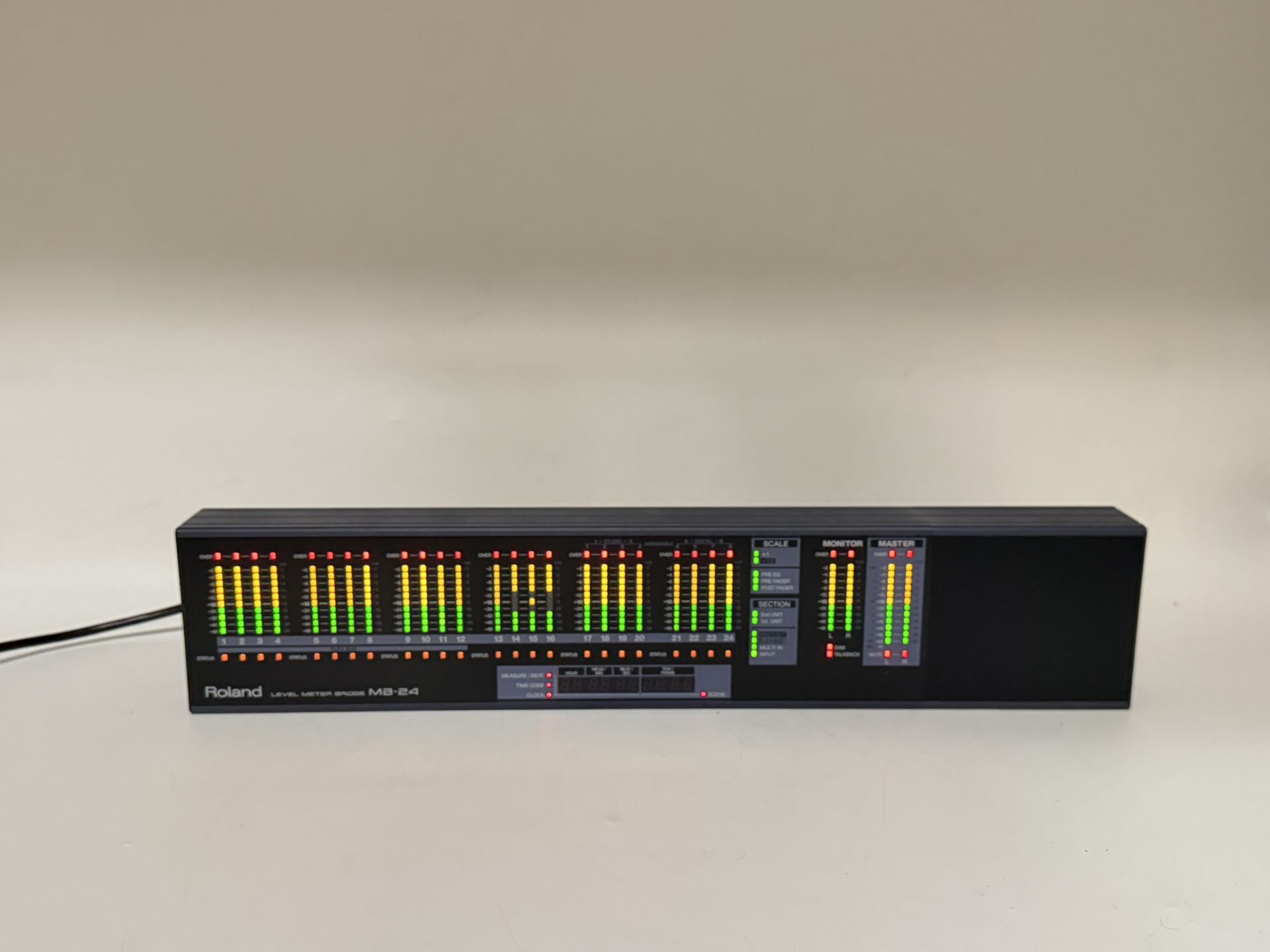 Roland MB-24 レベルメーター VM-7000/VS-2480対応 Roland MB-24 Level Meter Bridge for VS 2480 & VM 72000 System