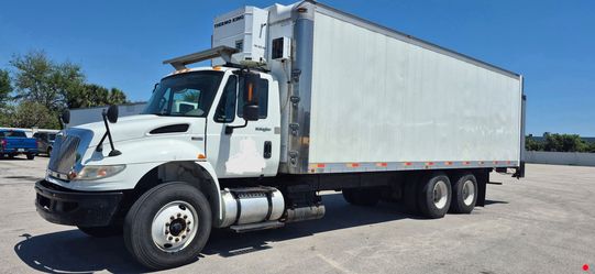 2012 INTL Tandem Box truck