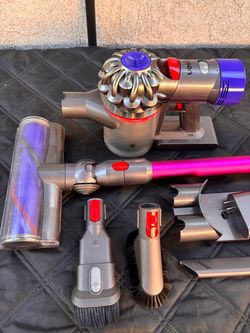 Dyson V8 Stick Vacuum - Great Battery!