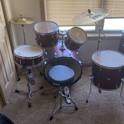 Tama Drum Set