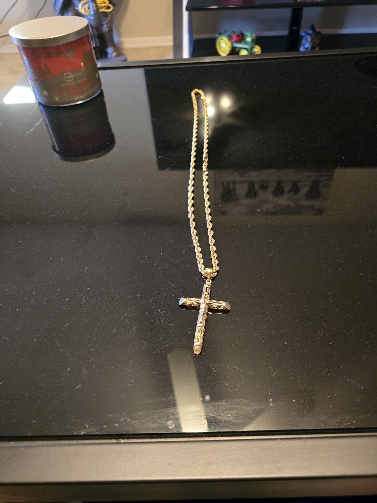 14k Gold Rope Chain With Cross Pendant