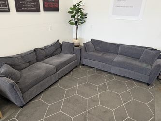 Couches x2