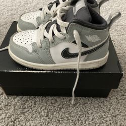 Nike Air Jordan 1 Mid (TD) Light Smoke Grey Anthracite Size 8c