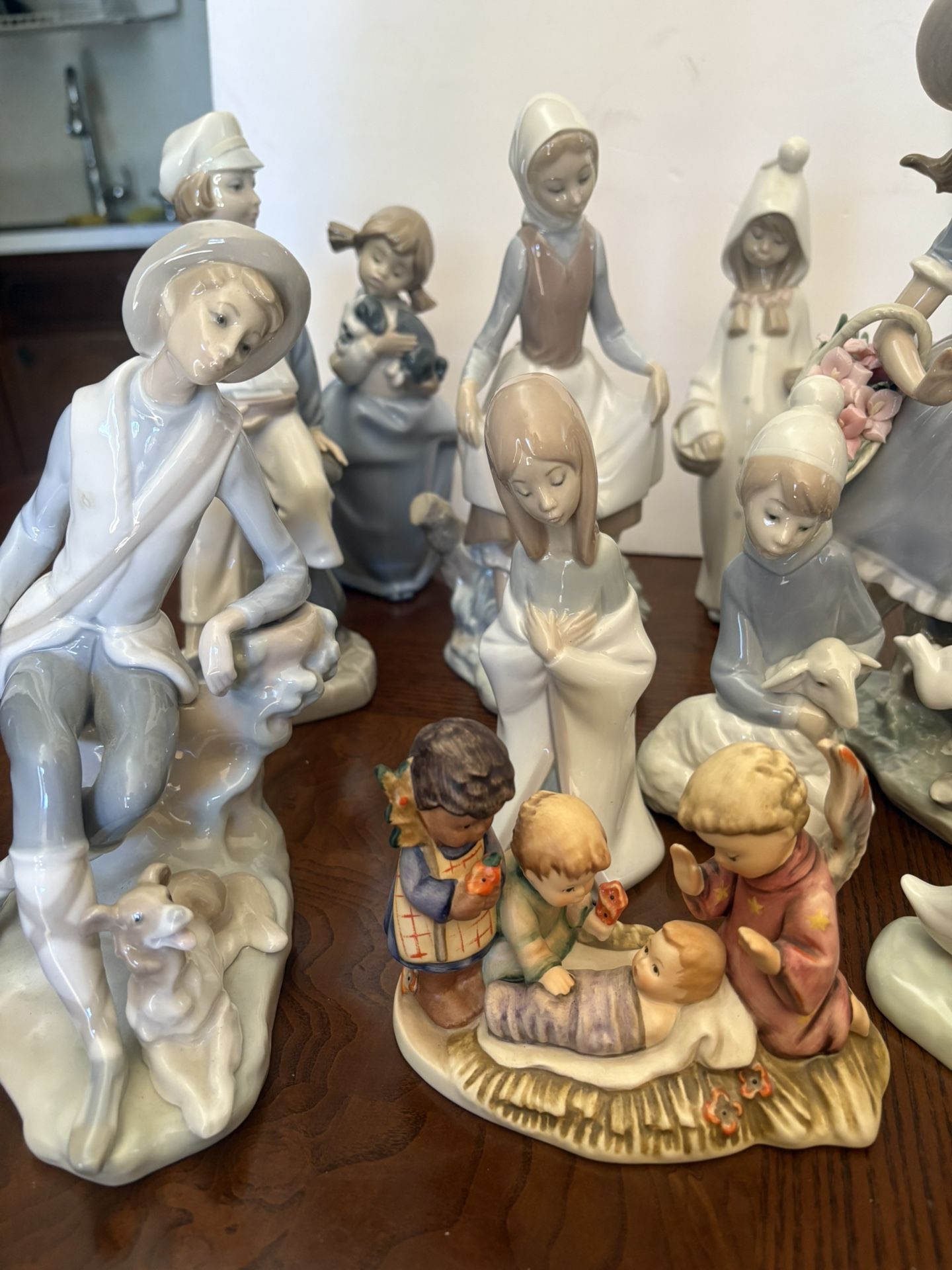 Lladro Porcelain Figurine