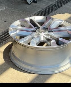 OEM toyota 20 inch rims (only)