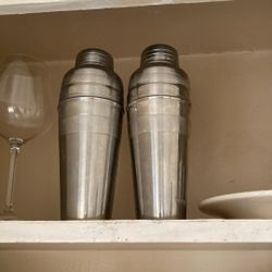 2 Bartender Shakers