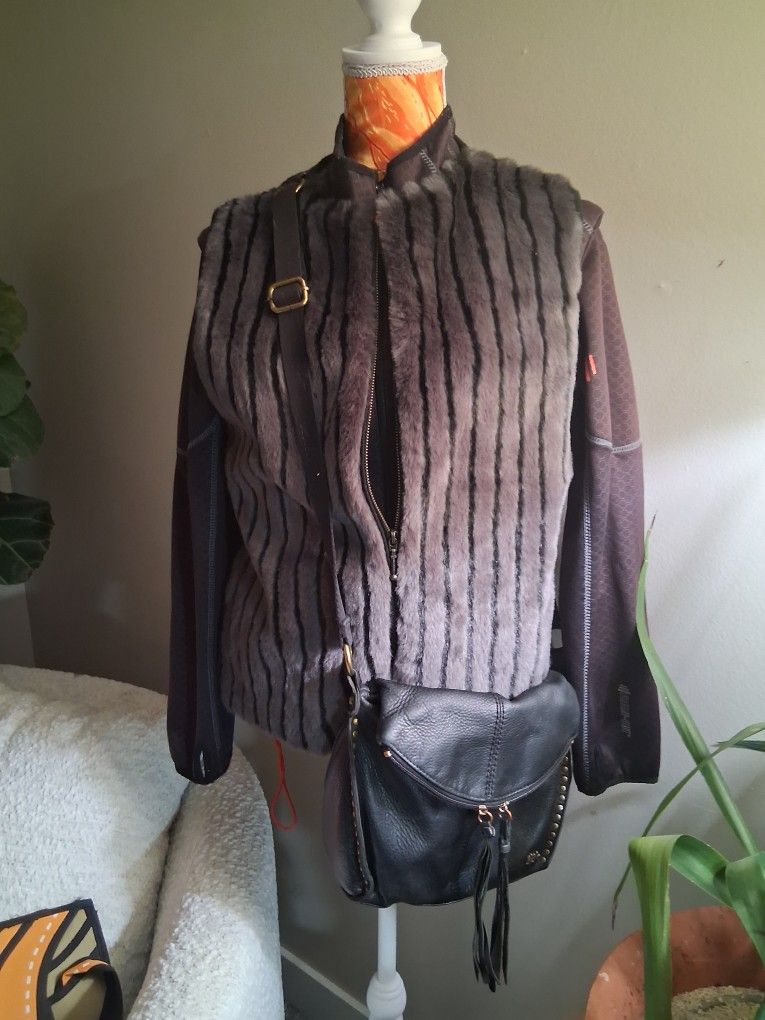 Kikit Faux Fur Vest Sz Lg