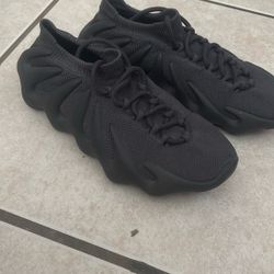 Adidas Yeezy’s 450 Size 8 