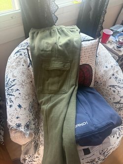 Youth jogging pants used like new.