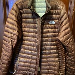 💧 North Face Flare 2, 700 Goose Down Jacket, Men’s Medium,  $110 OBO.