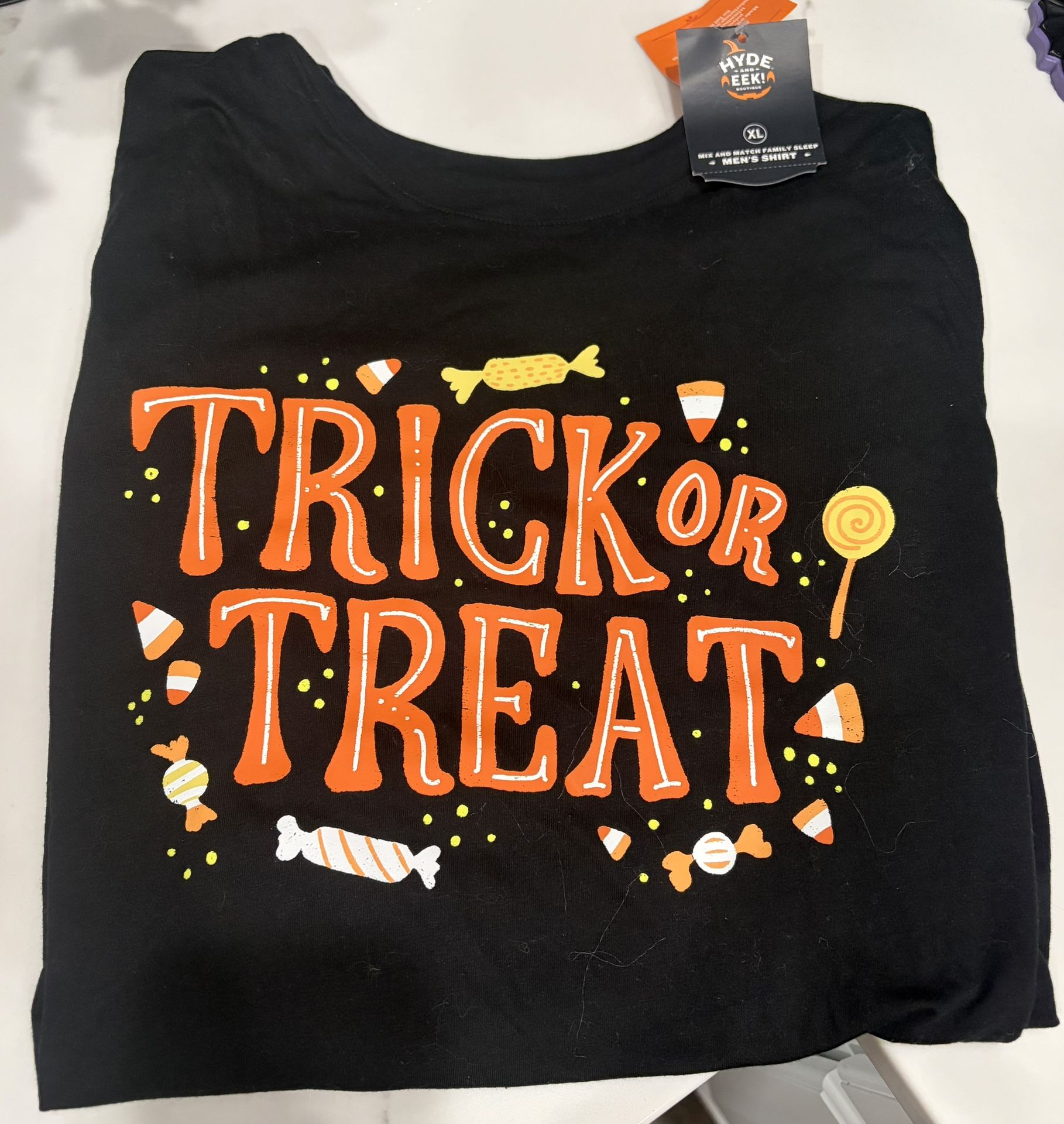 Men’s Black Halloween Trick Or Treat Candy Hyde And Eek Family Pajama Shirt T-shirt XL