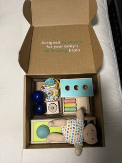 Lovevery Box 11-12 Months