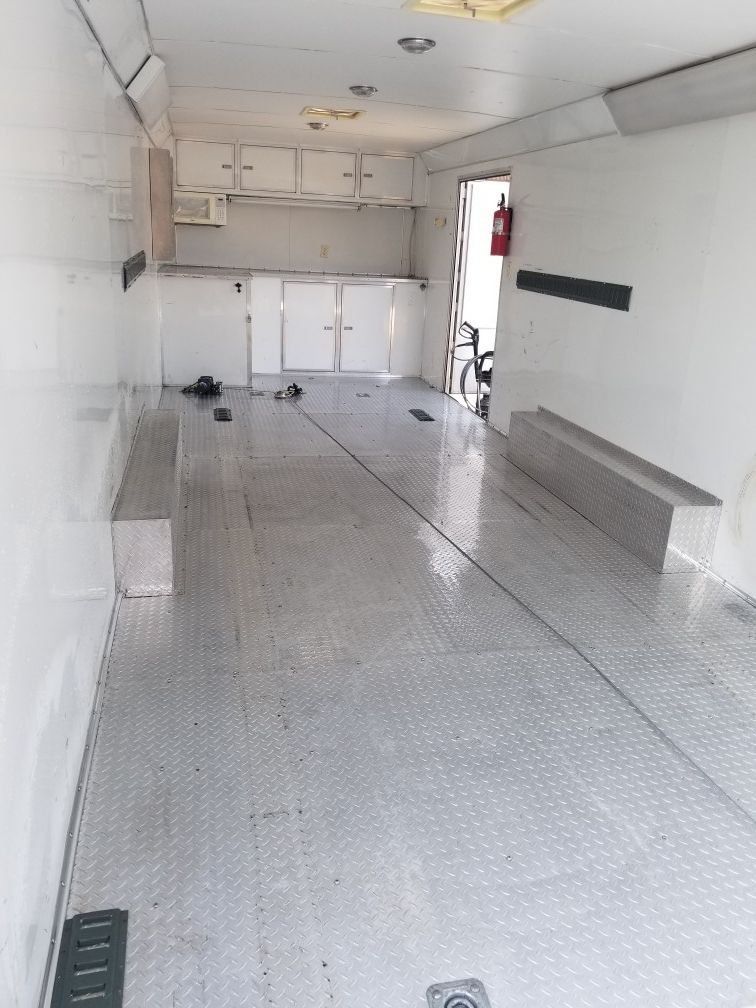 28 ft haulmark racer edge enclosed car trailer