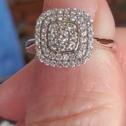 14k White Gold .65 Carats Diamond Ring