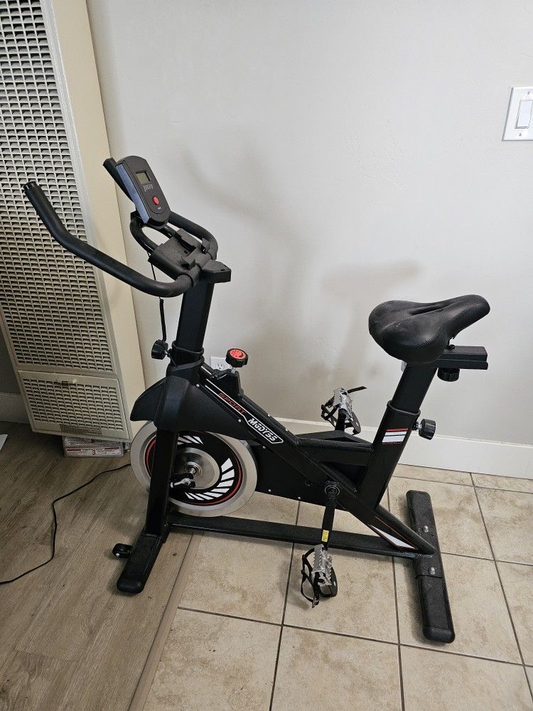 Stationary Bike + Wide Seat