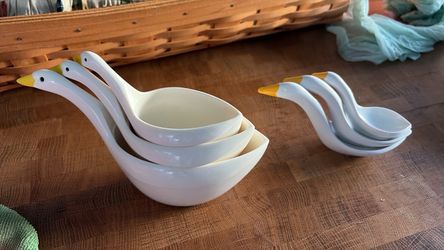 Avon geese measuring cups