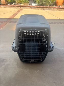 Dog crate