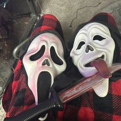 Ghosts Face Mask And Knife 