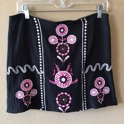 NWT Sfera Embroidered Mini Skirt (L)