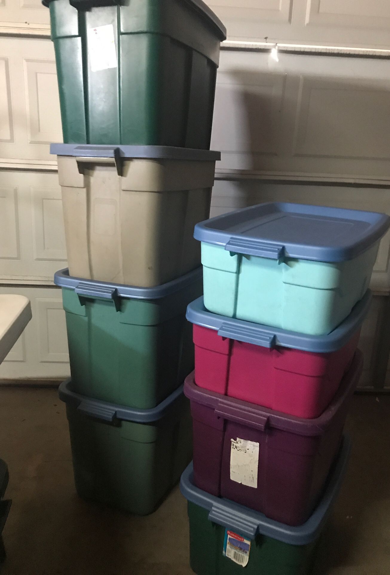 Empty storage containers