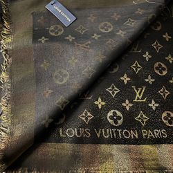 Louis Vuitton Scarf / Shawl - Christmas Gift. 