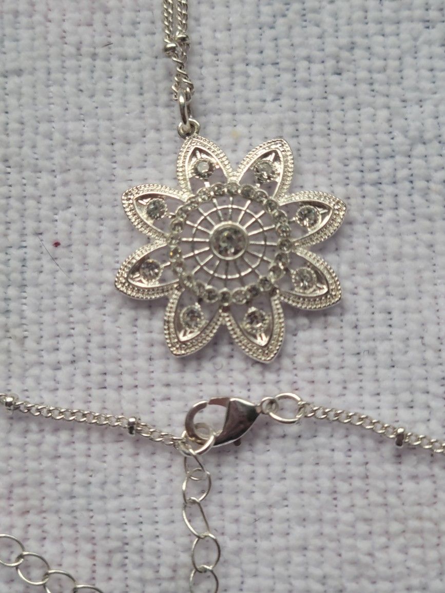 Silvertone Necklace With Rhinestones