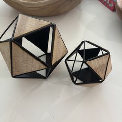 2 MODERN SPHERE BALLS