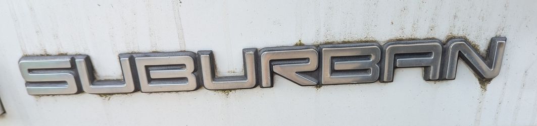 Parting Out 1995 Chevy GMC Suburban Parts